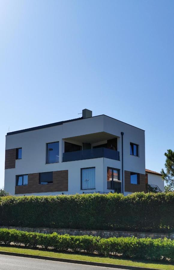 Отель Casa Grzina Ровинь Экстерьер фото